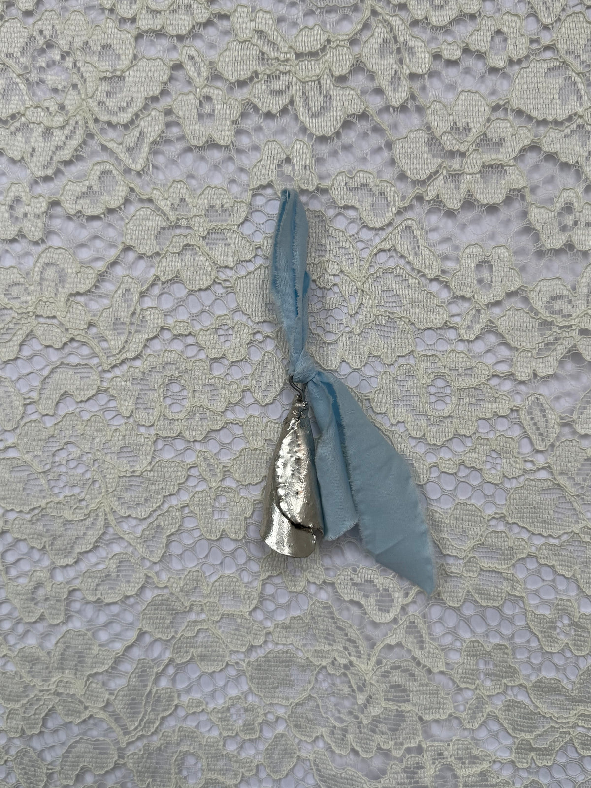 Tin bell ornament - Special ribbons