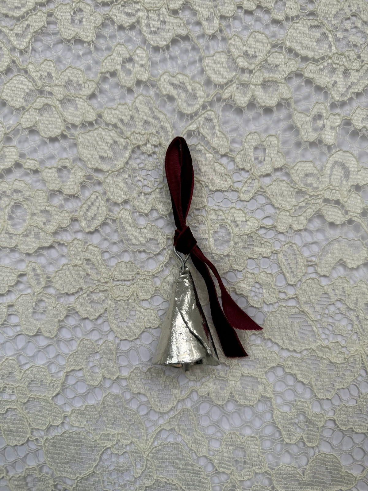 Tin bell ornament - Special ribbons
