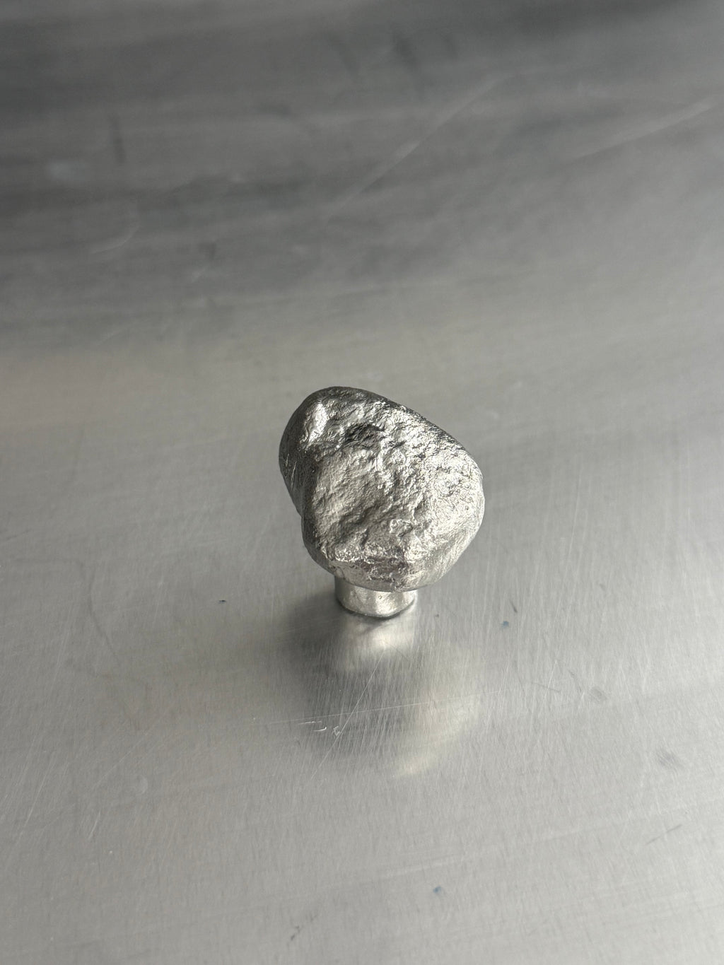 Stone knob / 15