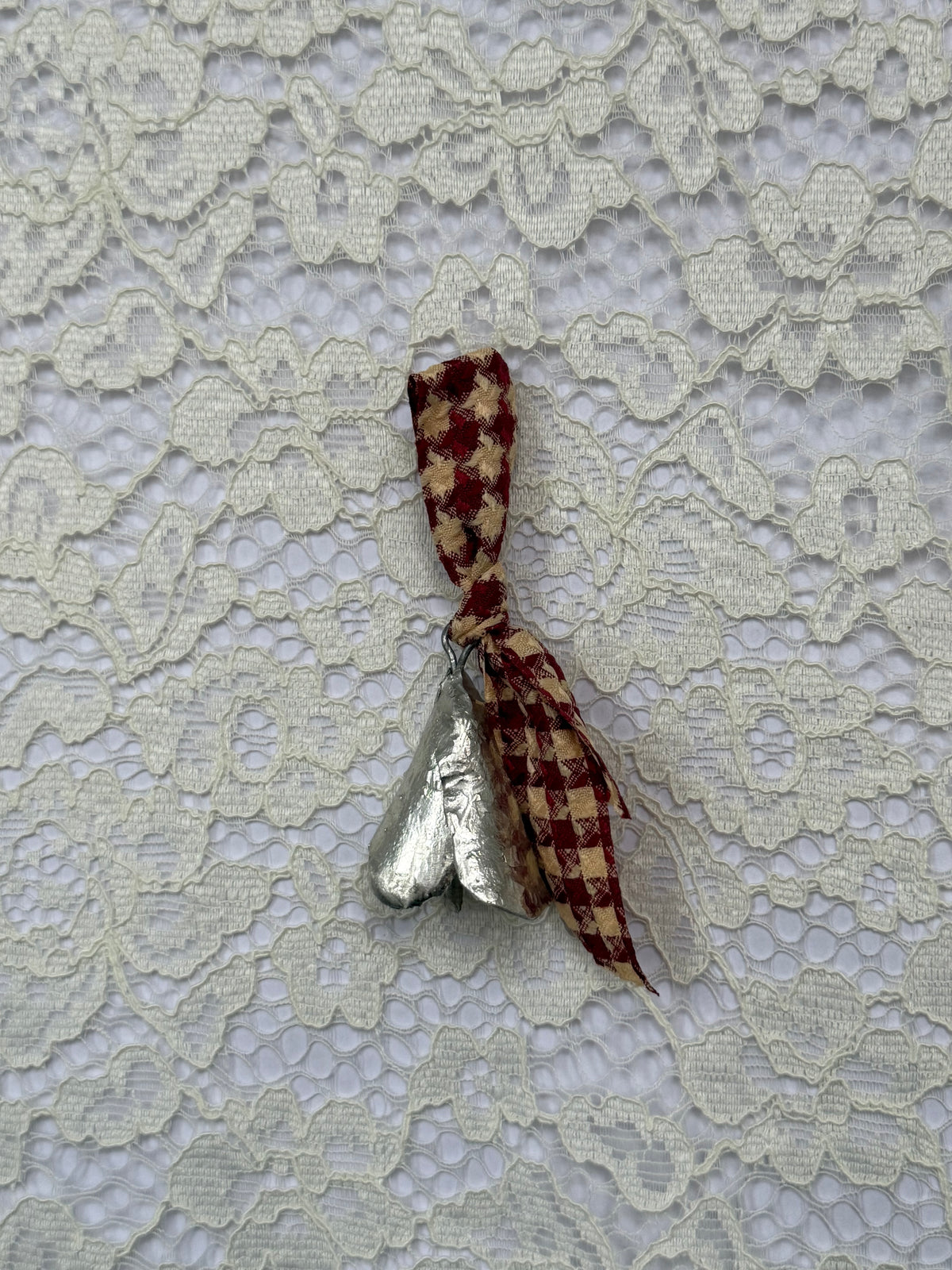 Tin bell ornament - Special ribbons