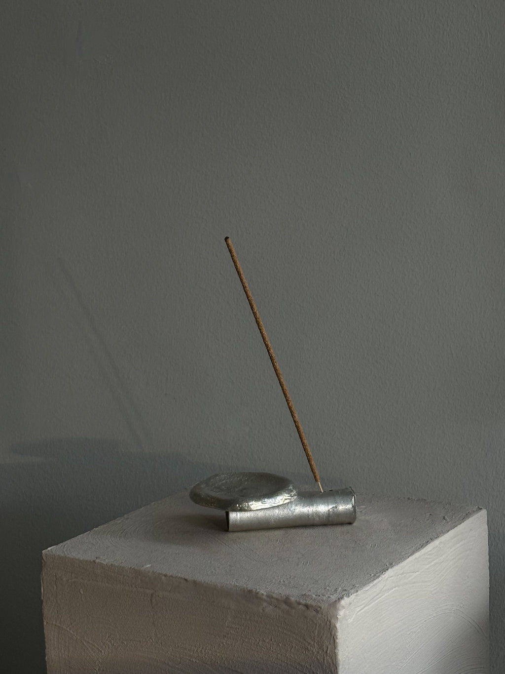 Formae 02 — Incense holder
