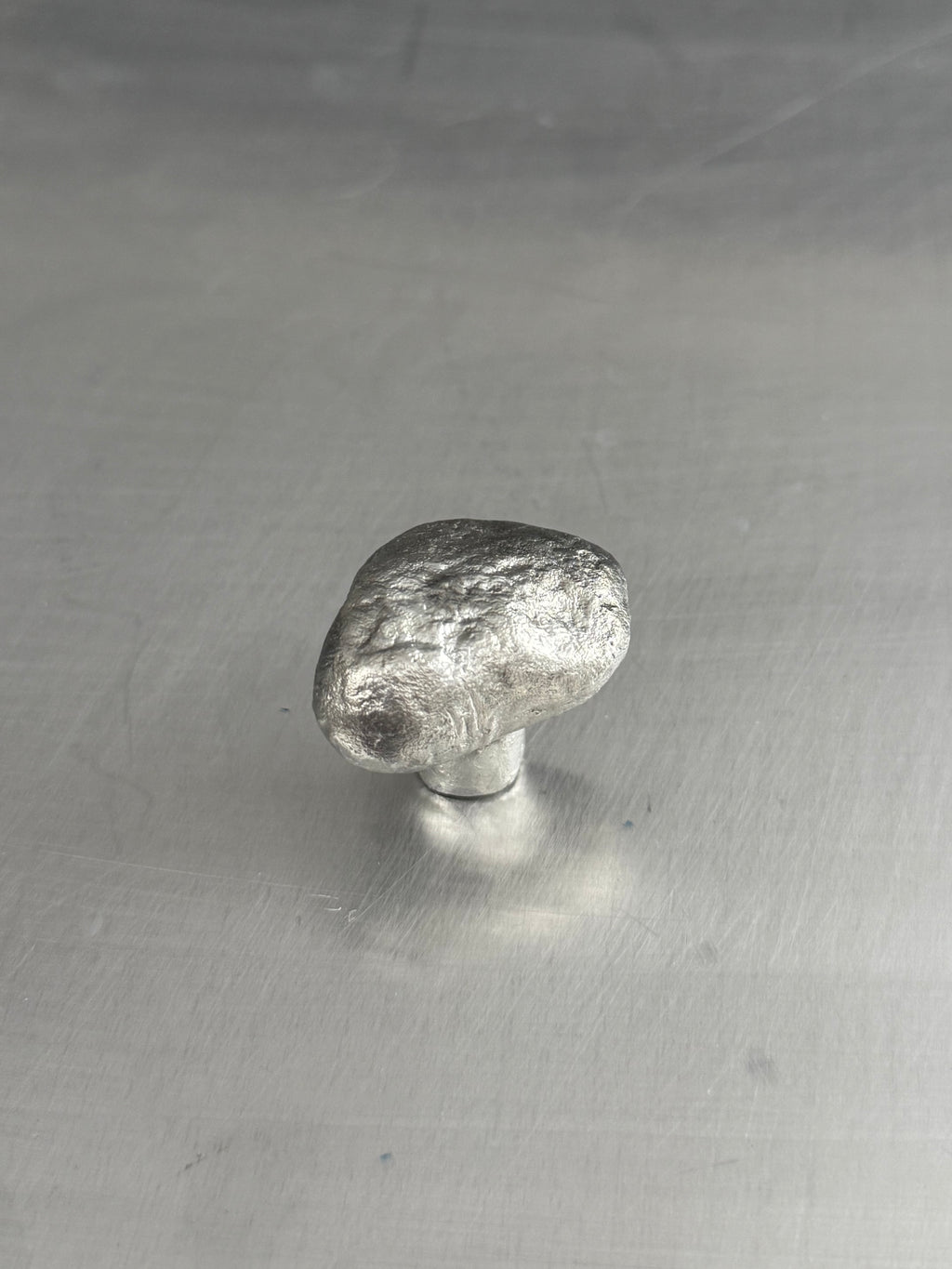 Stone knob / 15
