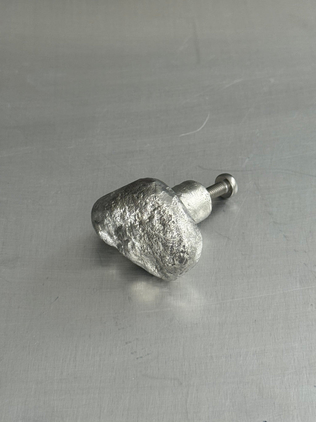 Stone knob / 15