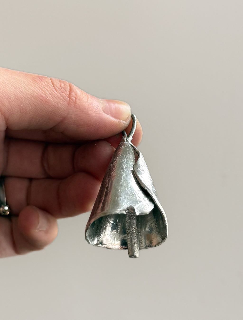 Tin bell ornament - Special ribbons